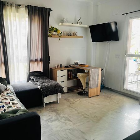 Апартаменти Piso En Zona Tranquila De - Torrequebrada Golf Бенальмадена Екстер'єр фото
