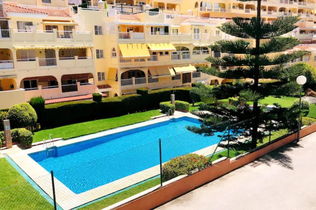 Апартаменти Piso En Zona Tranquila De - Torrequebrada Golf Бенальмадена Екстер'єр фото